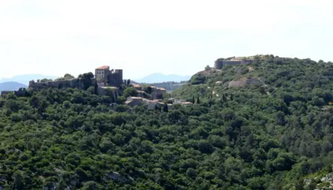 Évenos