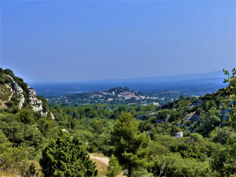 EYGALIÈRES - Balade du Petit Calan