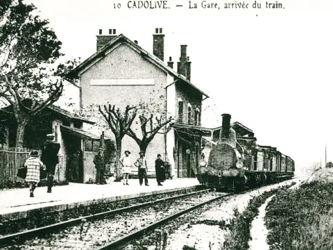 Le Mont Julien et la Grotte des Fées