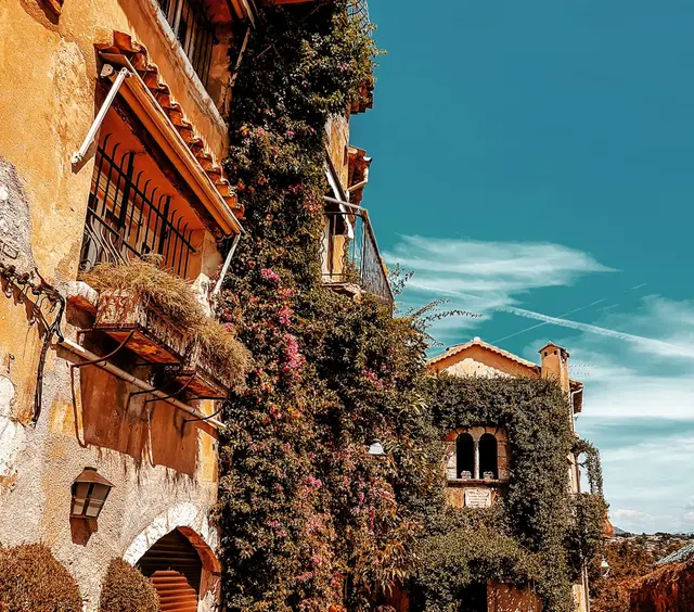 Atypique appartement plein de charme à Aspres-sur-Buëch — Provence