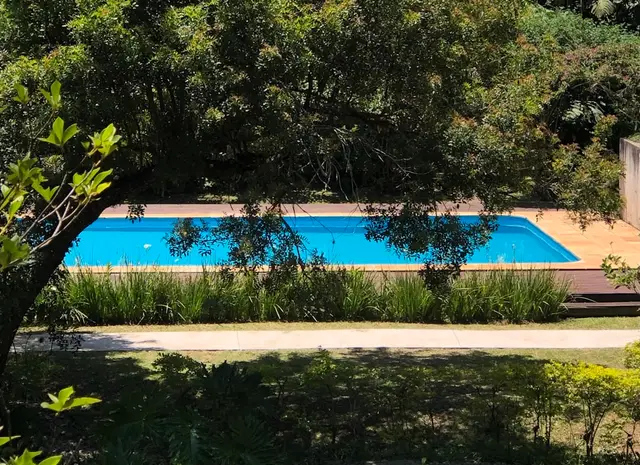 Spacieux villa en centre-ville à Meyrargues — Provence