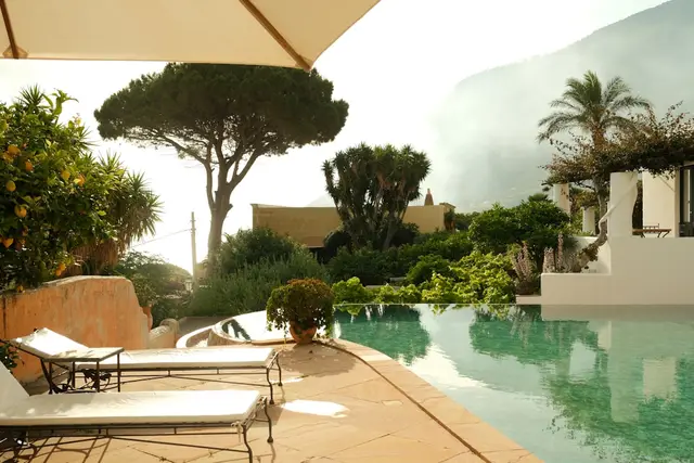 Élégant maison avec terrasse à L'Isle-sur-la-Sorgue — Provence