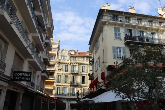 Magnifique appartement idéalement situé à Le Pradet — Provence