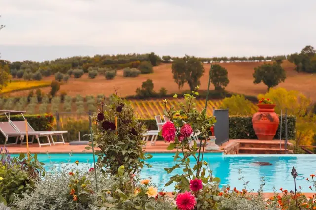 Paisible chalet avec terrasse à Saint-Léger-les-Mélèzes — Provence