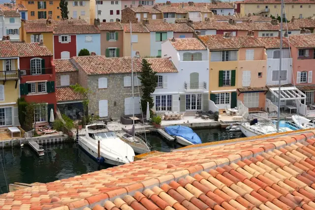 Lumineux appartement avec vue à Enchastrayes — Provence