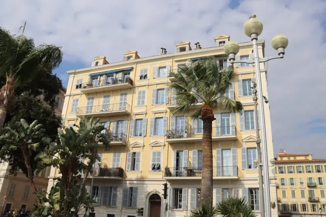 Magnifique appartement avec terrasse à Mondragon — Provence
