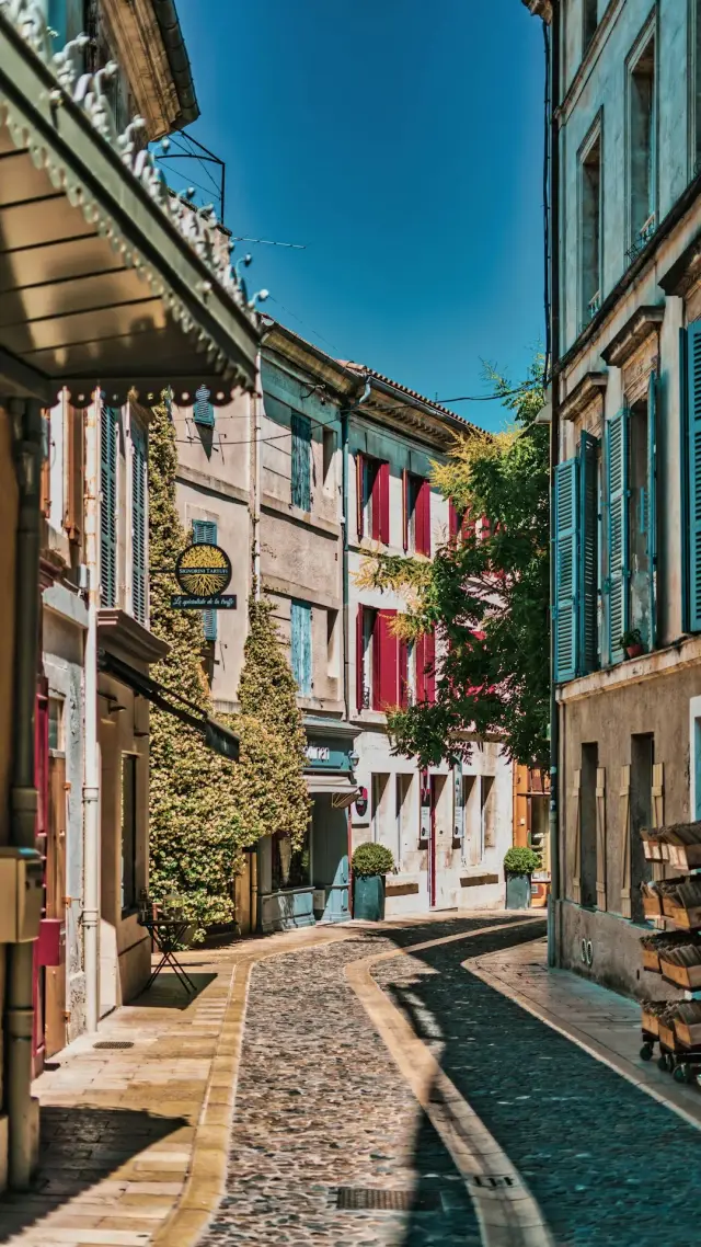 Chaleureux loft plein de charme à Aubessagne — Provence