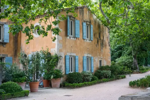Paisible villa idéalement situé à Enchastrayes — Provence