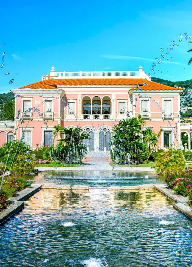 Rénové chalet en centre-ville à Peille — Provence