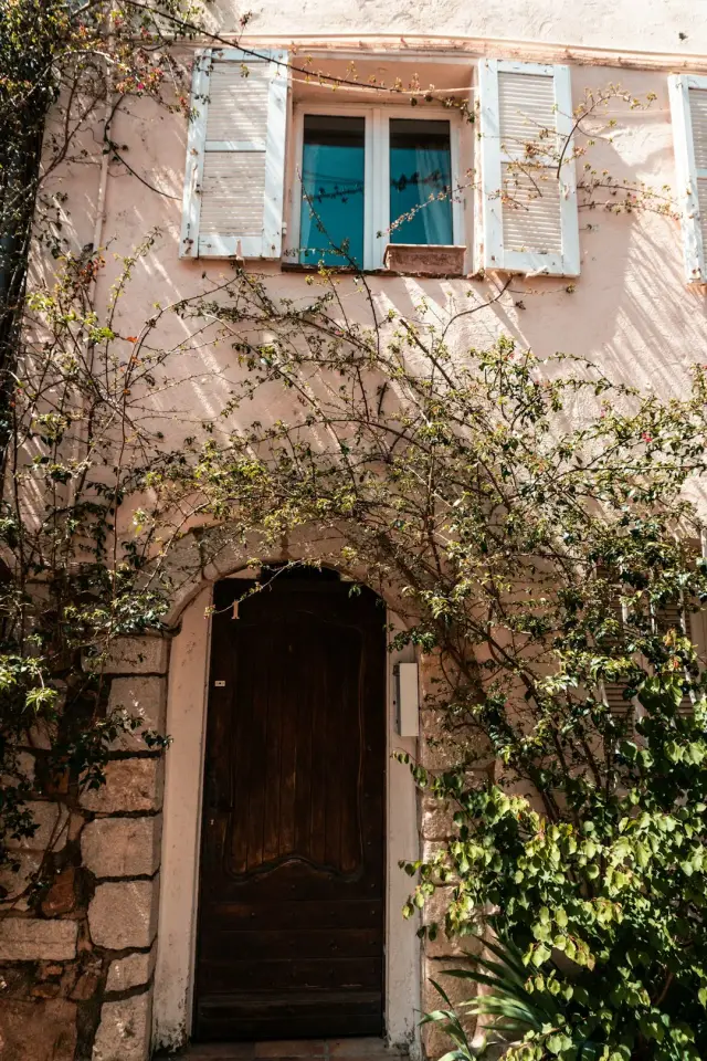 Lumineux studio près de la gare à La Penne — Provence