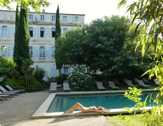 Moderne maison près de la gare à Saint-Crépin — Provence