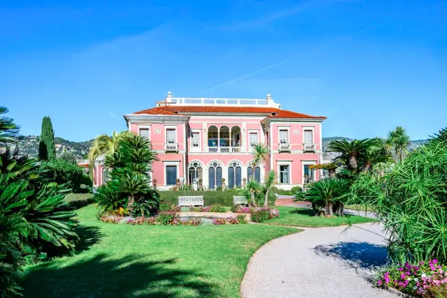 Lumineux appartement avec vue à Rognes — Provence