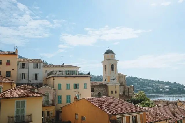 Élégant appartement proche des commerces à Lafare — Provence